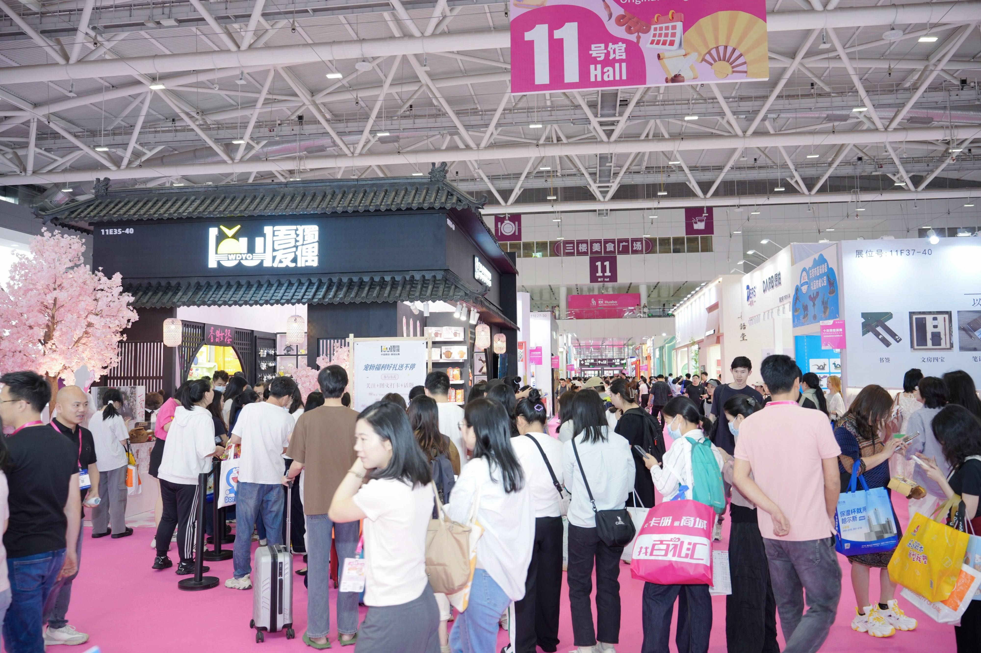 品展！香妆楼新品演绎东方美学新潮流不朽情缘手机网站吾独友偶燃爆深圳礼(图4)
