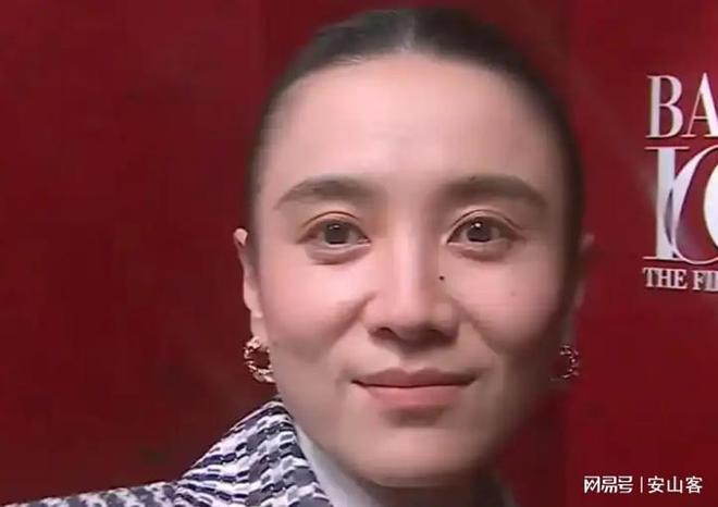 坏杨幂不敢露脸只有赵今麦扛住了！不朽情缘网站芭莎之夜被镜头签吓(图4)