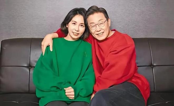 3位女人个个有颜又有才他算是赢麻了！mg不朽情缘游戏试玩细数李在明身边的(图12)