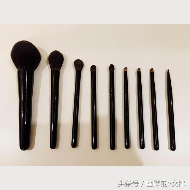 顶级化妆刷品牌美妆控看过来!不朽情缘正规网站分享|8个(图2) 顶级化妆刷品牌美妆控看过来!不朽情缘正规网站分享|8个(图2)